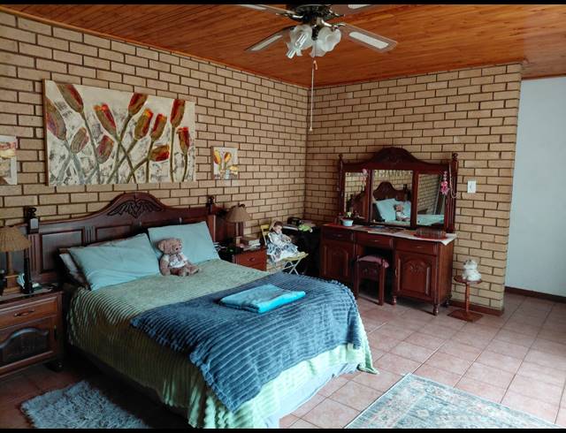 2HA SMALLHOLDING FOR SALE IN ROODEKOPJES AH